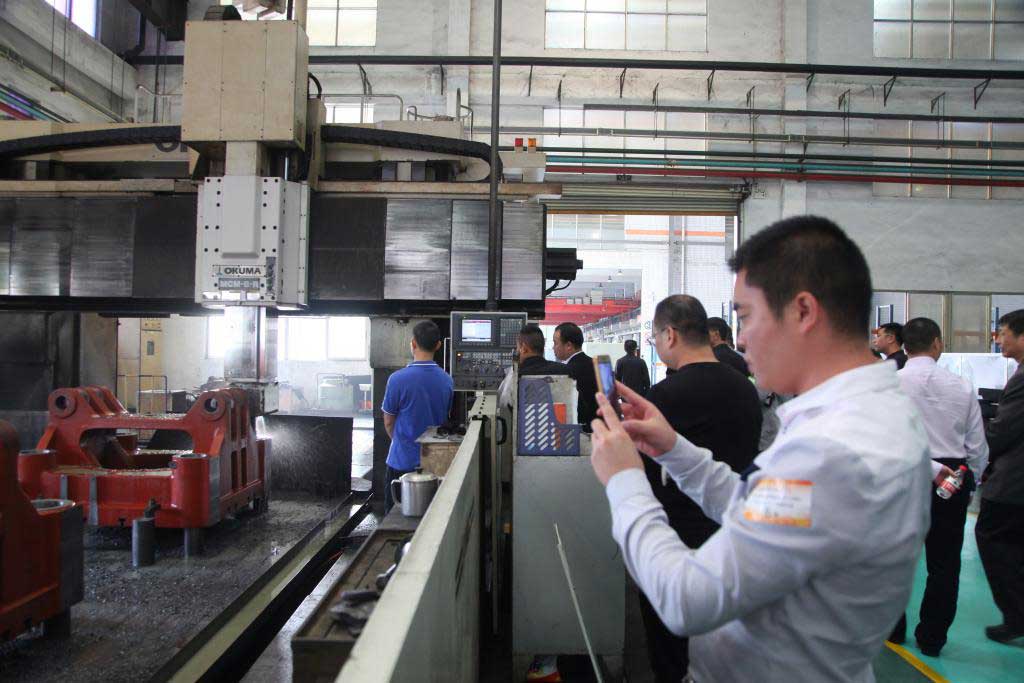 Chen Hsong has invited the guests to visit Chende’s Fengxiang factory.