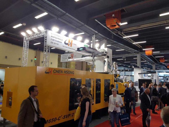 Chen Hsong's JM650-C 3 -SVP / 2 Injection Molding Machine caught everyone's eyes.