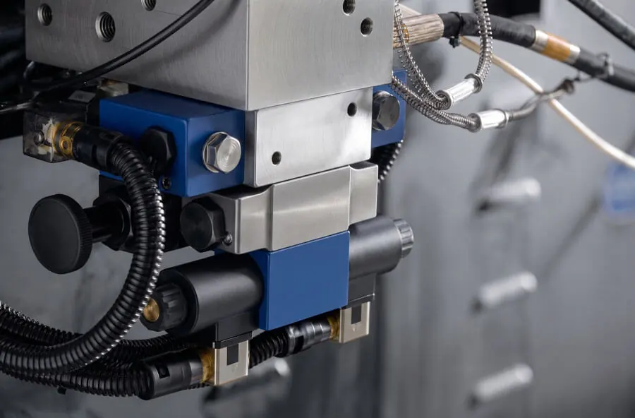 Chen-Hsong-Precision-Hydraulics-servo-hydraulic-control-technology-F6-min