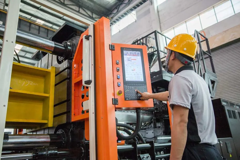 Chen Hsong Group headquarters and injection moulding machine production facility-04